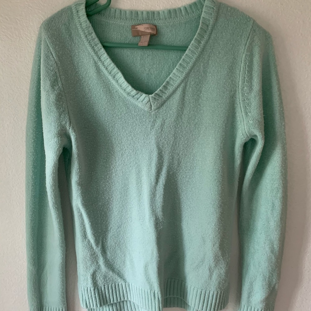 Mint forever 21 v-neck sweater